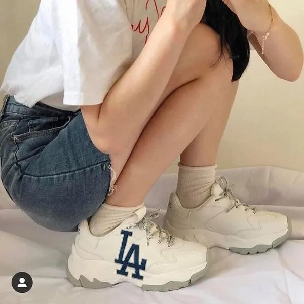 Top 15 Địa Chỉ Mua Giày Thể Thao Nữ đẹp và chất Bạn Nên Biết