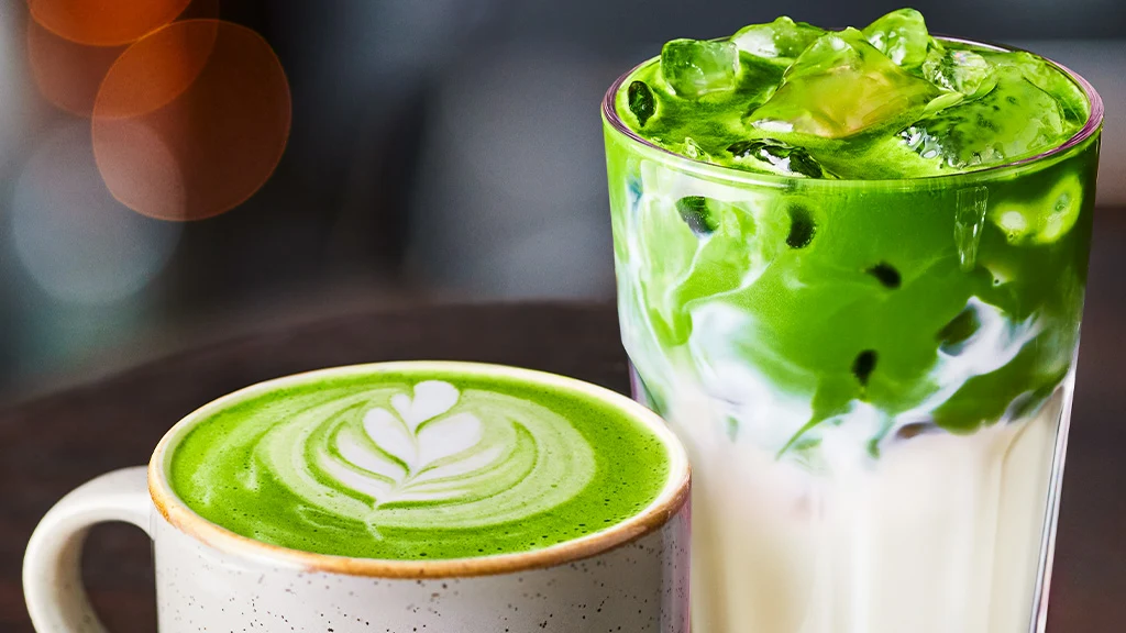 Matcha latte - Hương vị đặc trưng của matcha kết hợp với sữa Matcha latte - Hương vị đặc trưng của matcha kết hợp với sữa